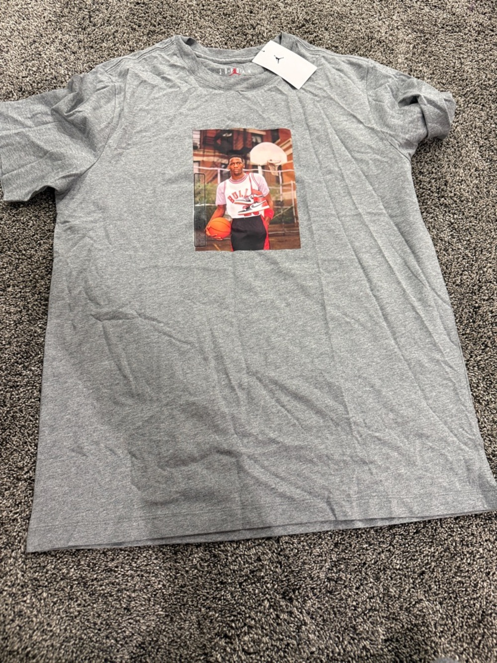 Men’s Jordan brand Gray Short Sleeve Graphic Tee. NWT